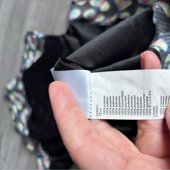 Kling Black Short with Multicolor Pattern size S - Picture 4 of 5